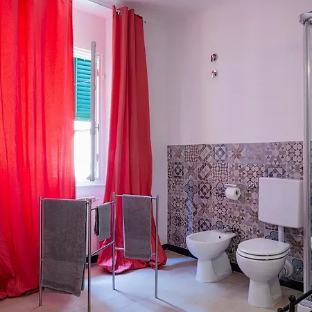 A Pochi Passi Da Piazza De Ferrari By Wonderful Italy Апартаменты